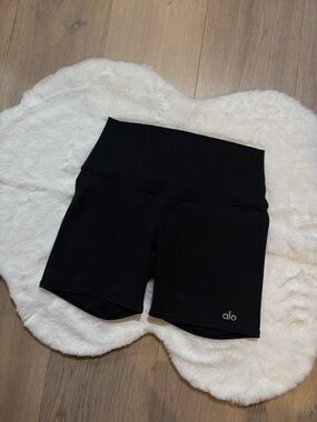 ALO Yoga Black High-Waist Bike Shorts